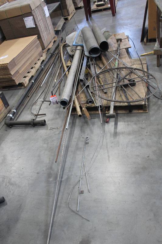 lot 113 image: Lot of Scrap Metal on Pallet  Next To