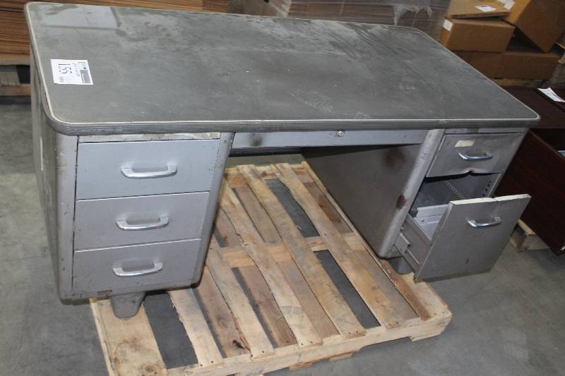 lot 155 image: 5-Drawer Metal Office Desk