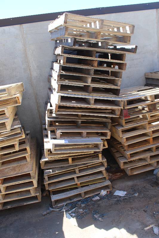 lot 167 image: Lot of Wood Pallets