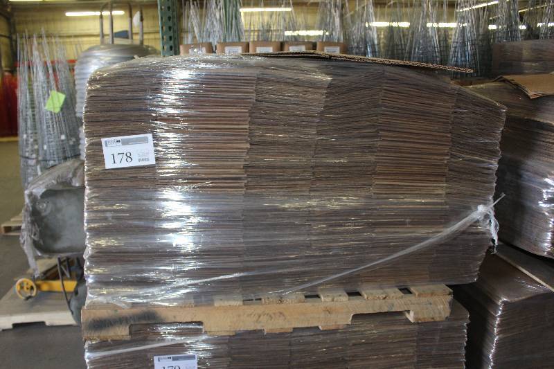 lot 178 image: Pallet Lot of ULine Box Flats 18x16x10 S-4184