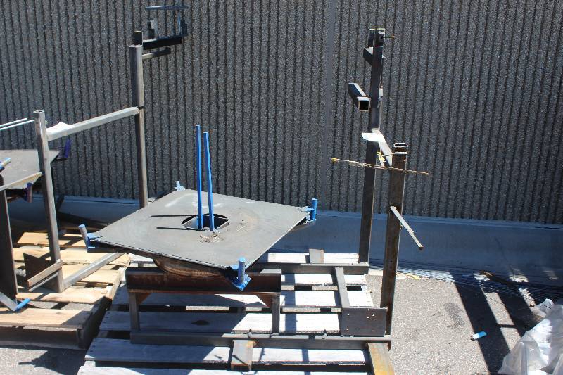 lot 200 image: Shop-built Wire Loop Jig