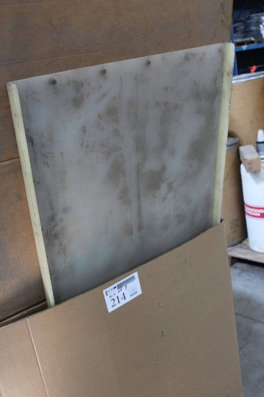 lot 214 image: Plexiglas Sorting Table