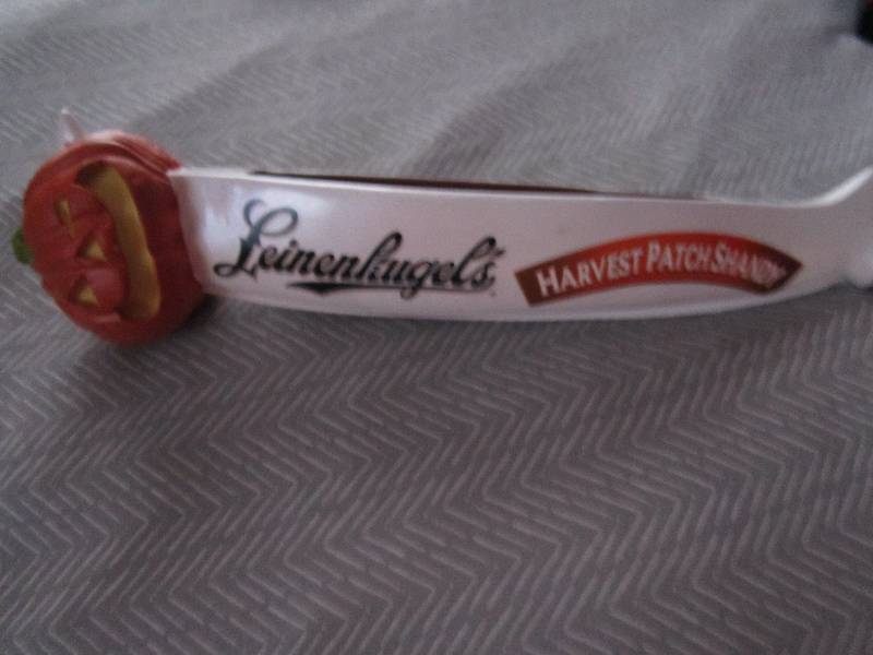 Leinenkugels harvestpach shandy bee...