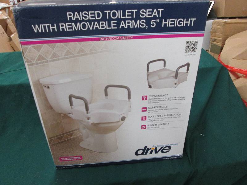 Elevated Toilet Seat open box, Reta...