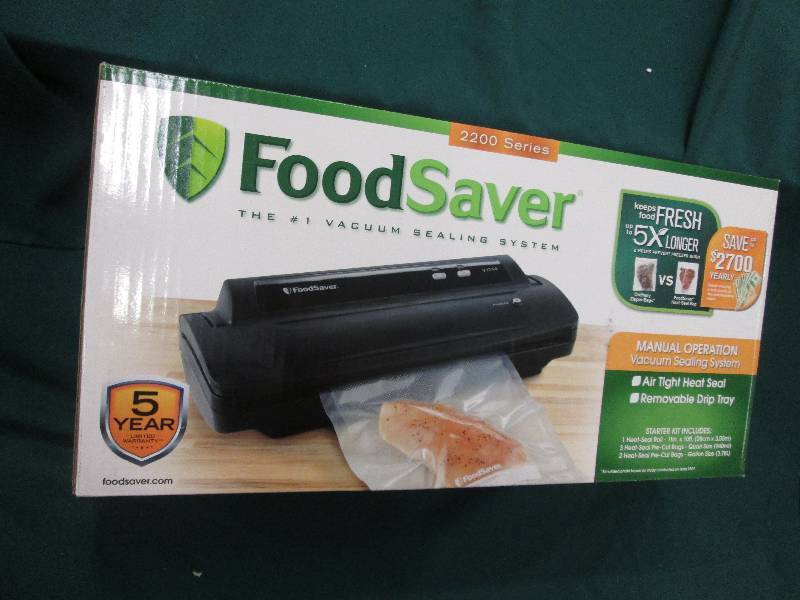 Food Saver in Black open box Retail...