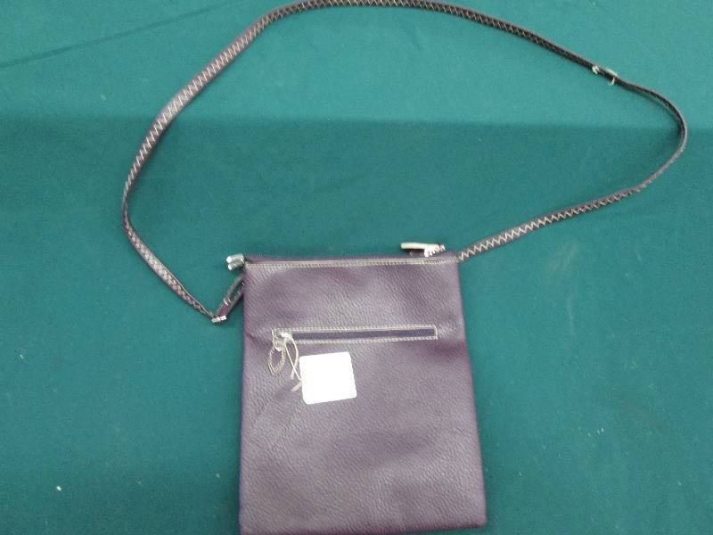 Purple Ladies Purse broken strap Re...