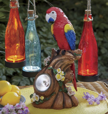 Solar Parrot Statue open box, untes...