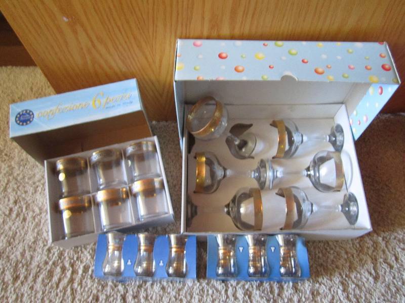 Lot of water glasses, 2 sets of 6 T...