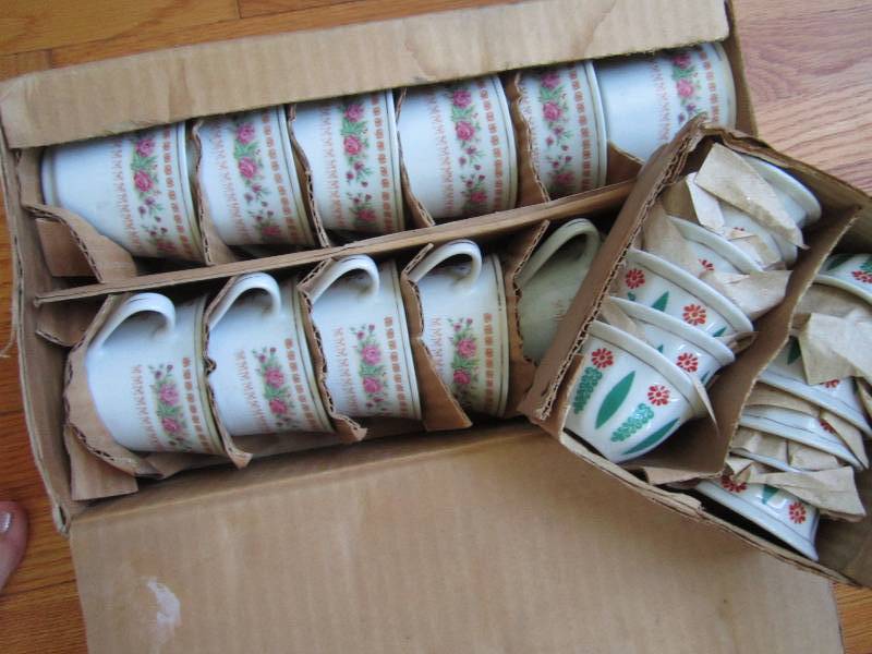 Lot of 24 matching tea cups and 12 ...