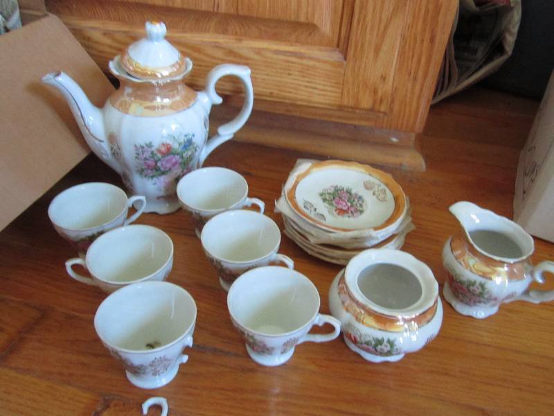 Decorative tea set...