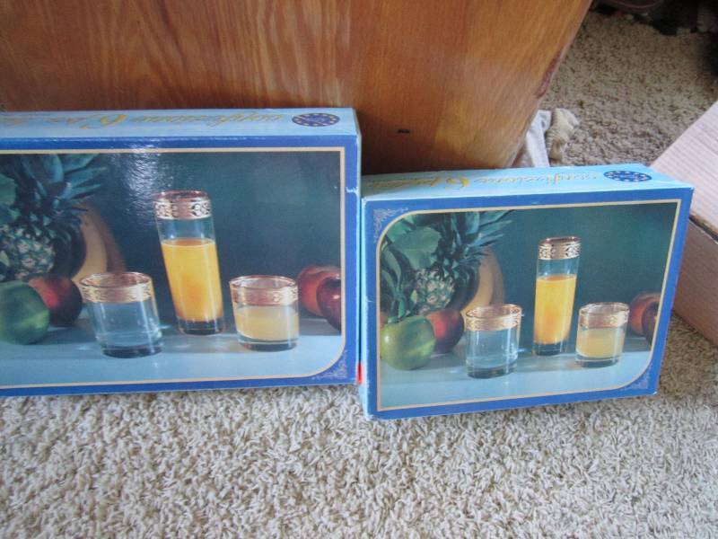 Lot of 2 glass sets each with 6 gla...