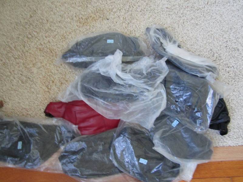 Assorted fanny packs...