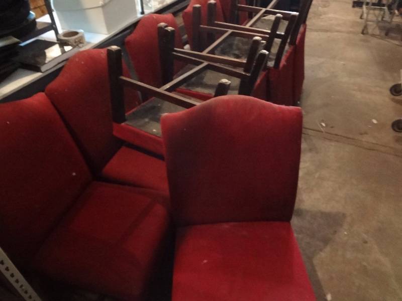 10 Red Velvet Chairs