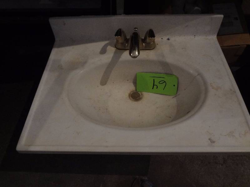 Vanity wfaucet