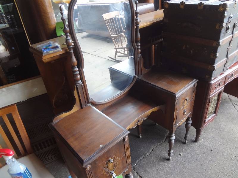 Dark Antique Dressing Table