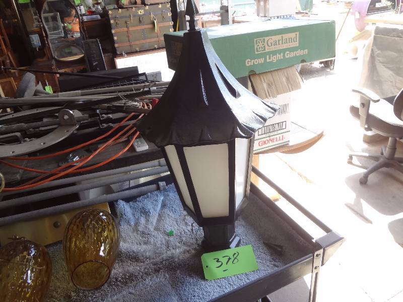 Lot of Cast Lamp Post Lights