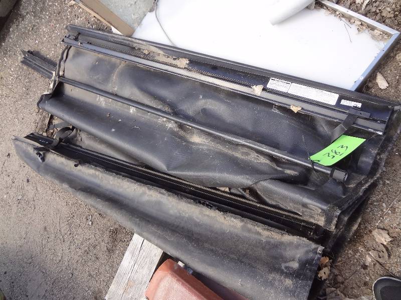 Pick-up Tonneau Cover