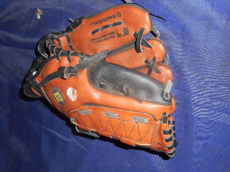 WILSON BASEBALL MITT