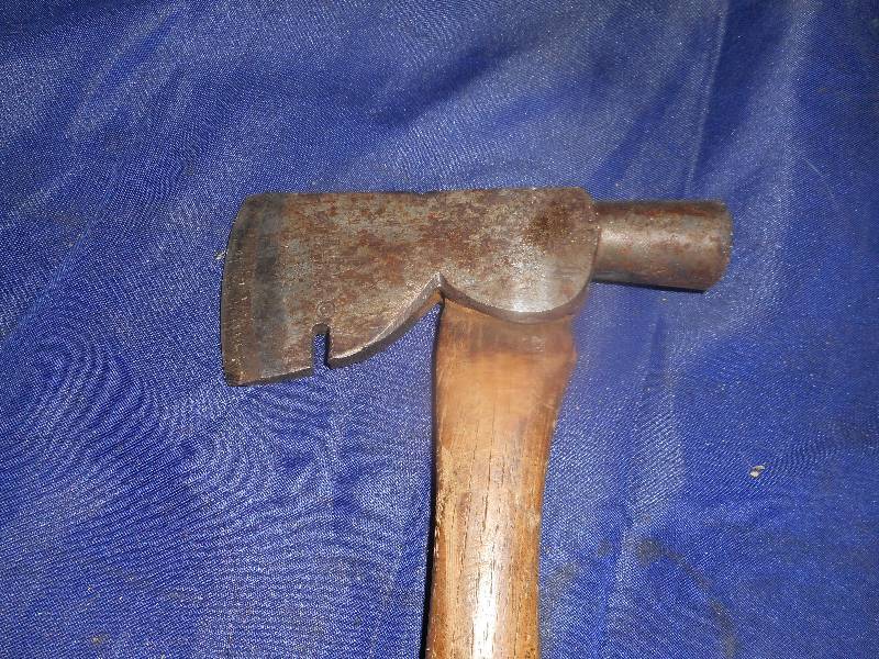 ANTIQUE HAMMER HATCHET