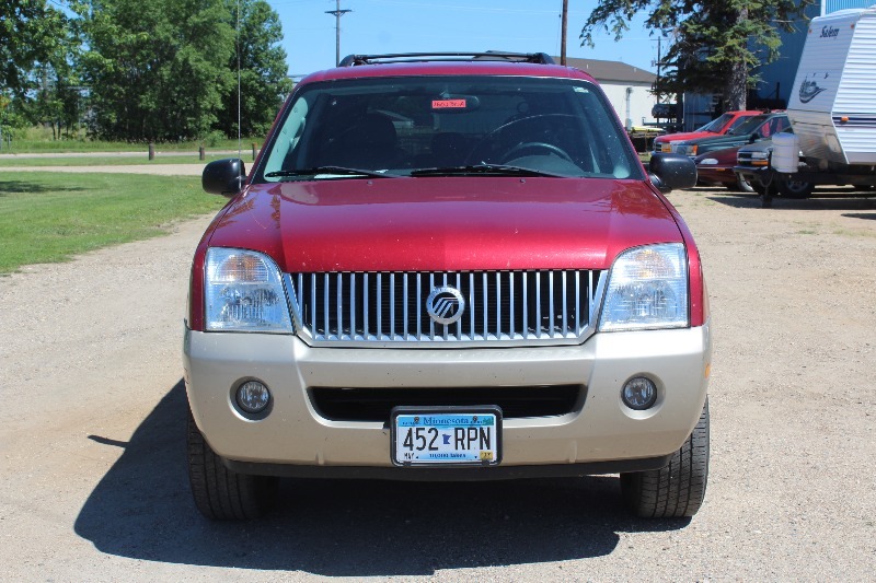 2004 Mercury Mountaineer AWD 3rd Row Seating - Super Clean Loaded