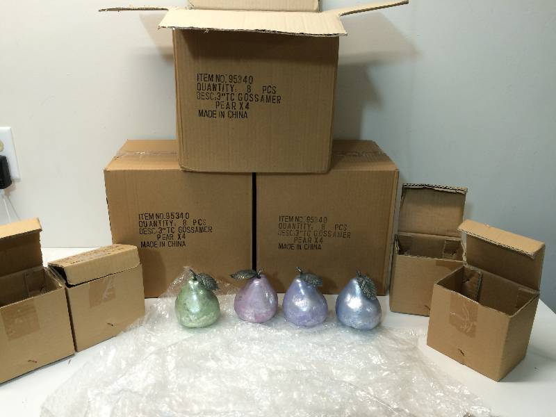 lot 14 image: Gossamer Pears