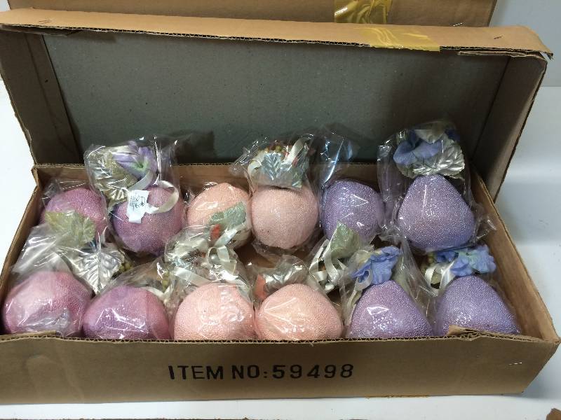 lot 16 image: Beaded Decor Fruit