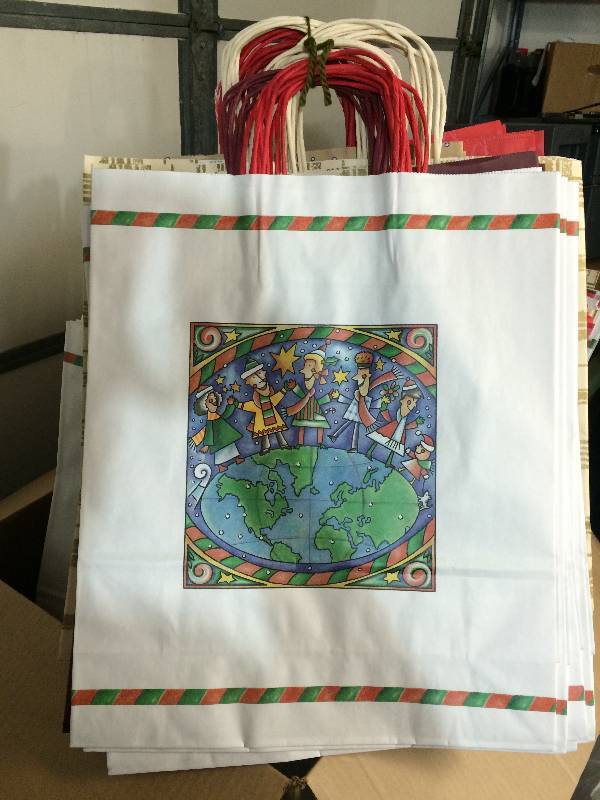 lot 46 image: Holiday Bags