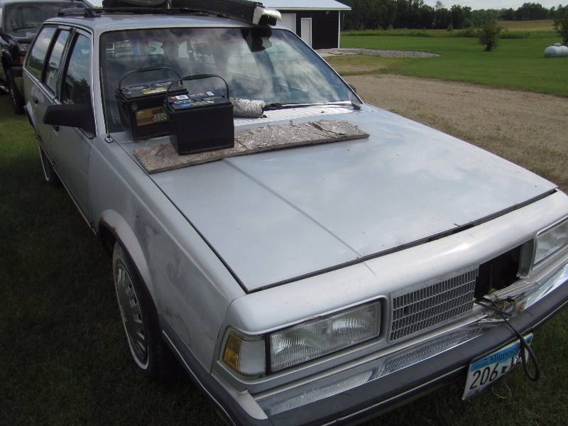 lot 3 image: 1988 Chevy Celebrity Wagon