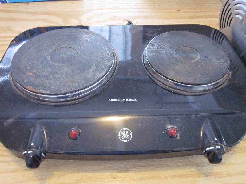 lot 56 image: Hot Plate and Toaster Oven