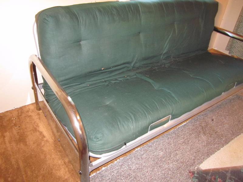 lot 71 image: Futon & Mattress