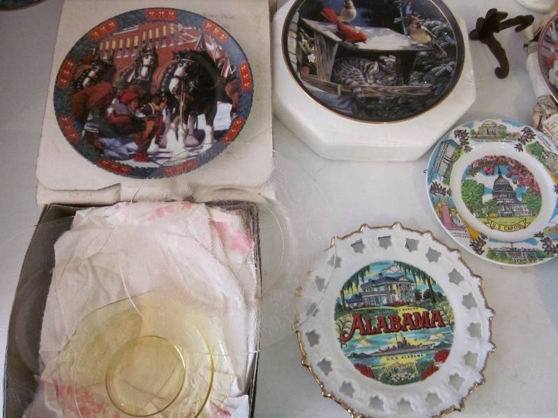 lot 84 image: Plate Collection