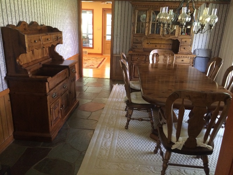 Wood Dinning Room Set  9 piece - view all pictures   Bring your own help to remove lot 