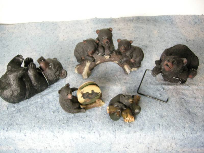lot 22 image: Black Bear Figures