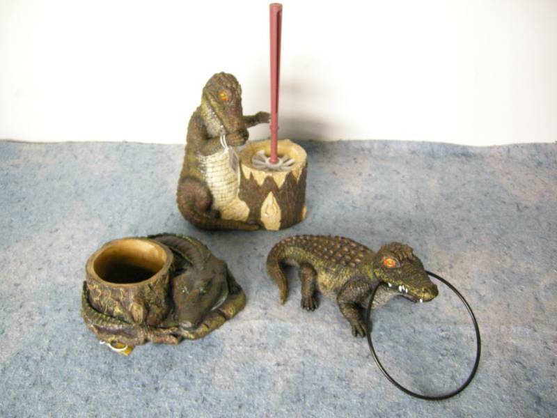 lot 27 image: Alligator Figures