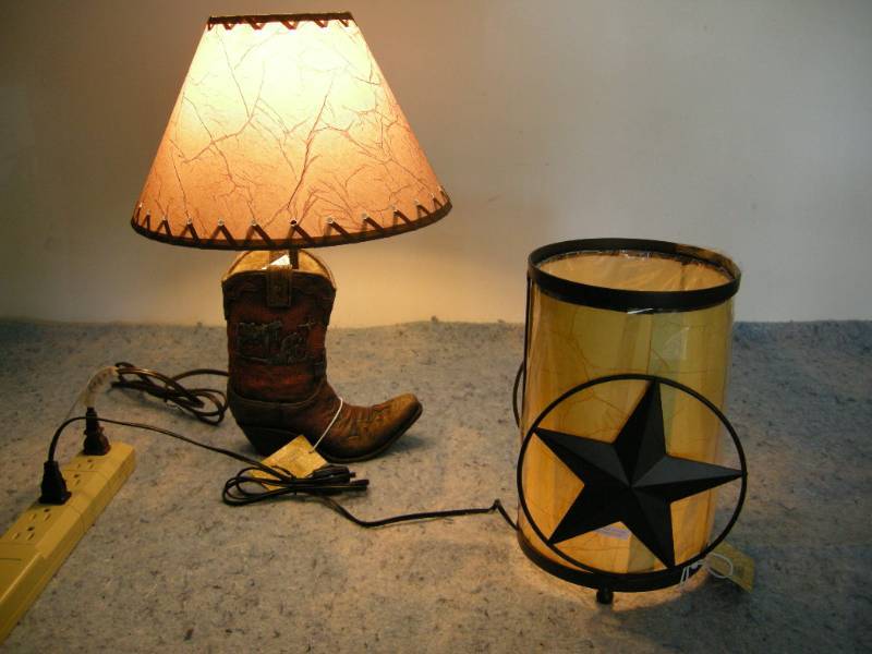 lot 40 image: Metal Star Lamp & Boot Lamp
