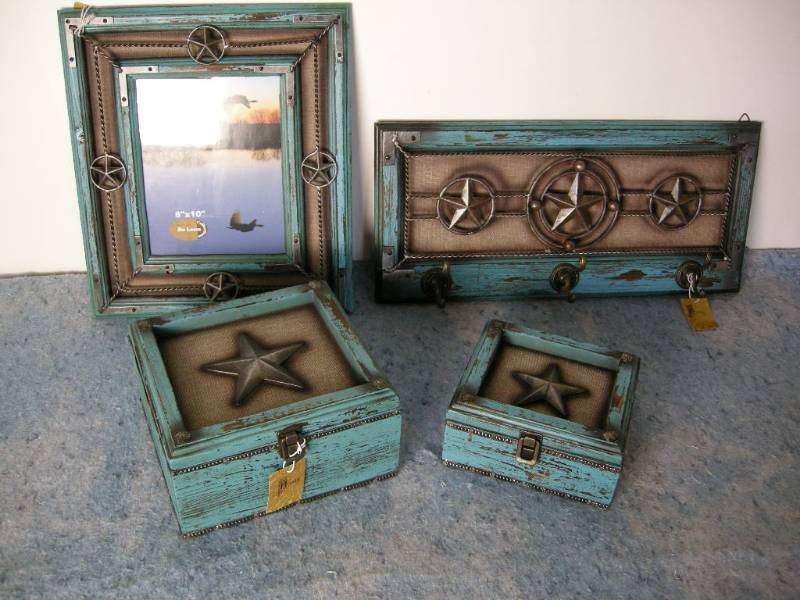 lot 42 image: Nesting Boxes, Frame, Hooks
