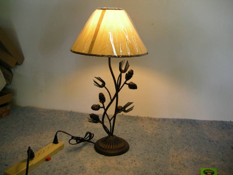 lot 43 image: Pine Cone Desk Lamp