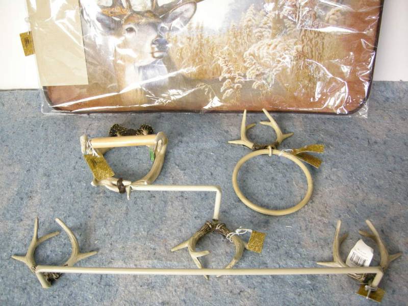 lot 54 image: Antler Horn Bathroom Items