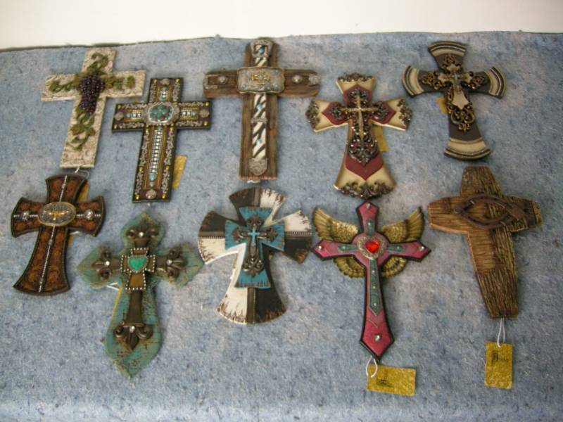 lot 68 image: 10 Hanging Crosses