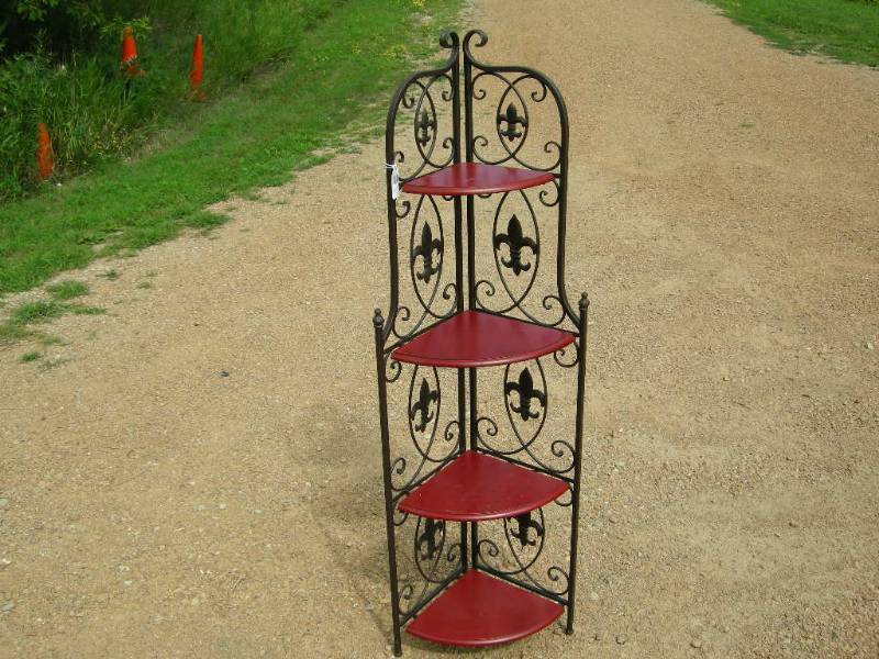 lot 71 image: Metal Folding Corner Shelf