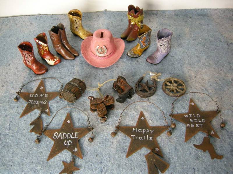 lot 82 image: Western - Cowboy Ornaments - Boots
