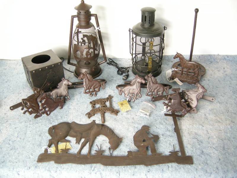 lot 86 image: Metal Western Cowboy Items