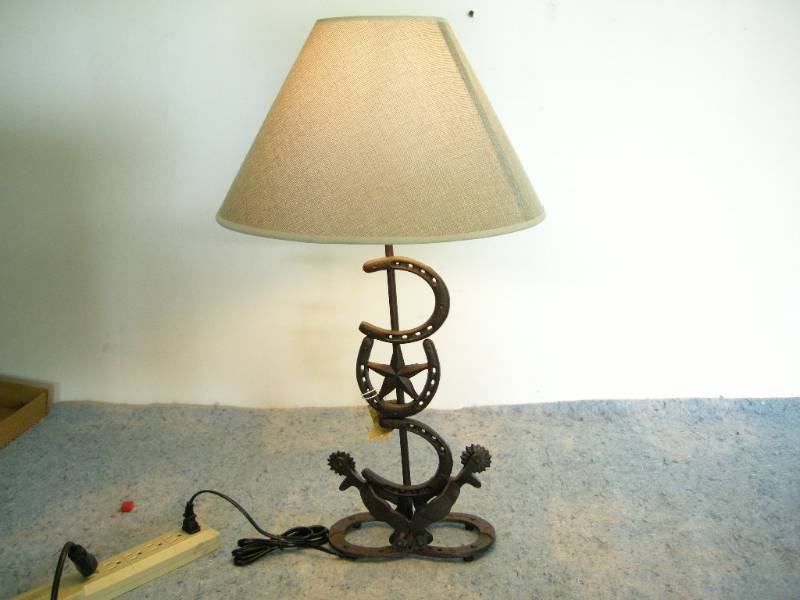 lot 18 image: MetalCast Horseshoe Lamp
