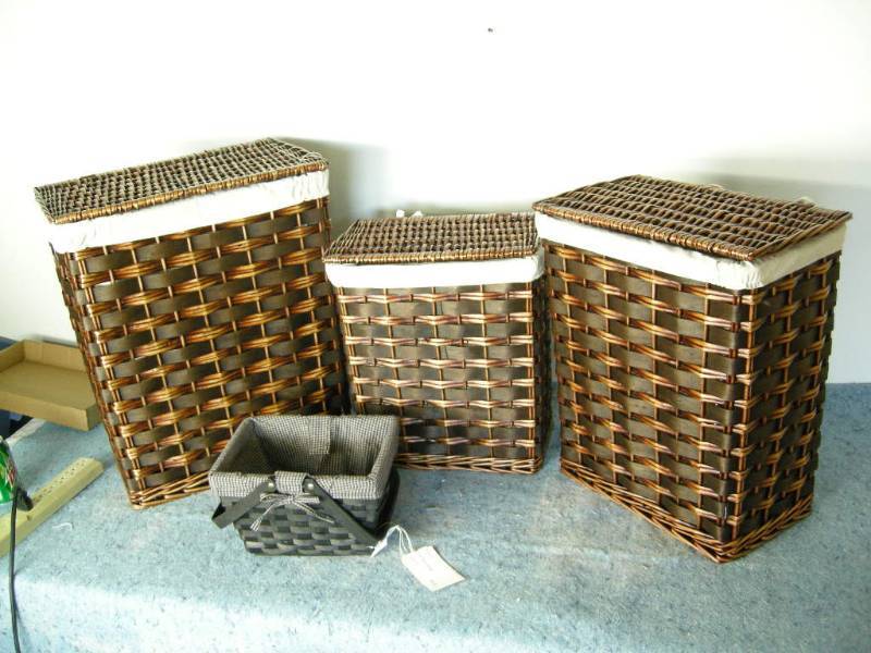 lot 7 image: Nesting Woven Hampers