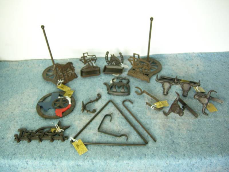 lot 101 image: Metal Western Wares