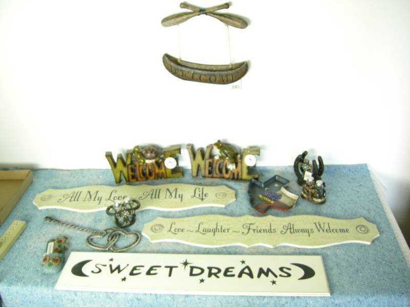 lot 103 image: Welcome - Inspirational Signs and Accessories