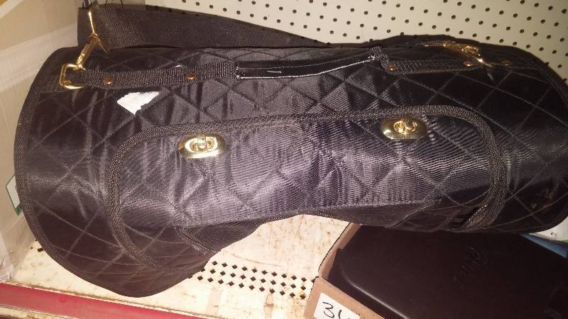 lot 34 image: Pet Lot - Soft Kennel Bag, Trimmer, Nail Trimmer, Brush, Leash, misc
