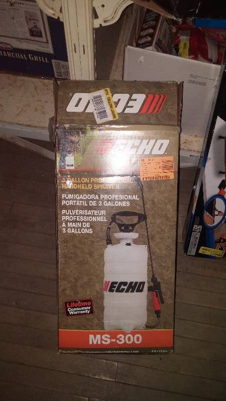 lot 64 image: 3 Gallon Handheld Sprayer