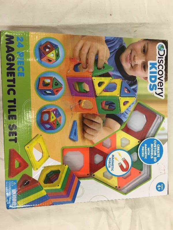 lot 9 image: discovery kids 24 pc tile set