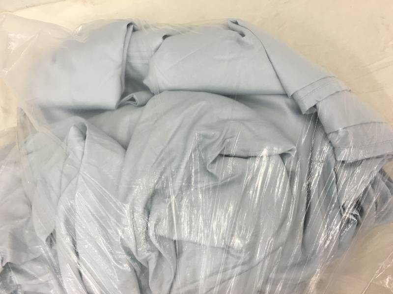 lot 23 image: queen sheet set